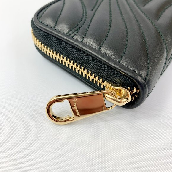 Salvatore Ferragamo Leather Change Purse in Nero NEW IN BOX - Picture 5 of 10